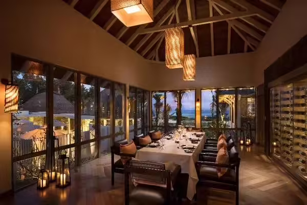 Restaurant Sea Fire Salt Anantara Iko transcontinents