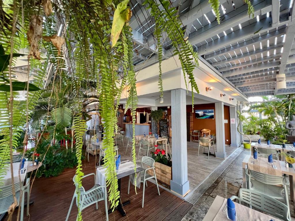 Plage Trou aux Biches Le Grand Bleu transcontinents